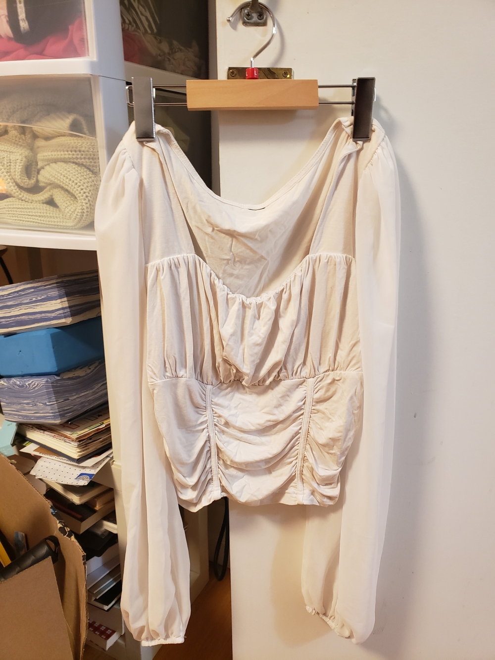 CUTE Women's Cream Long-Sleeve Ruched Blouse